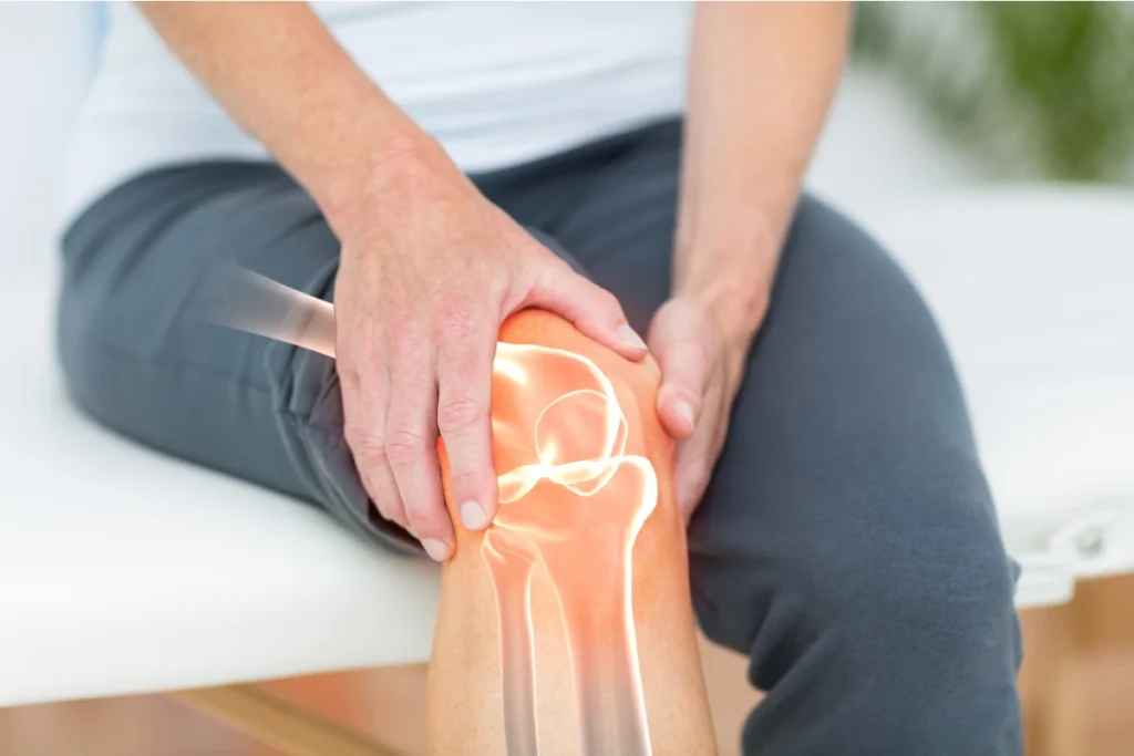 Dr-Tracye-Lawyer-discussing-knee-cartilage-preservation-and-restoration